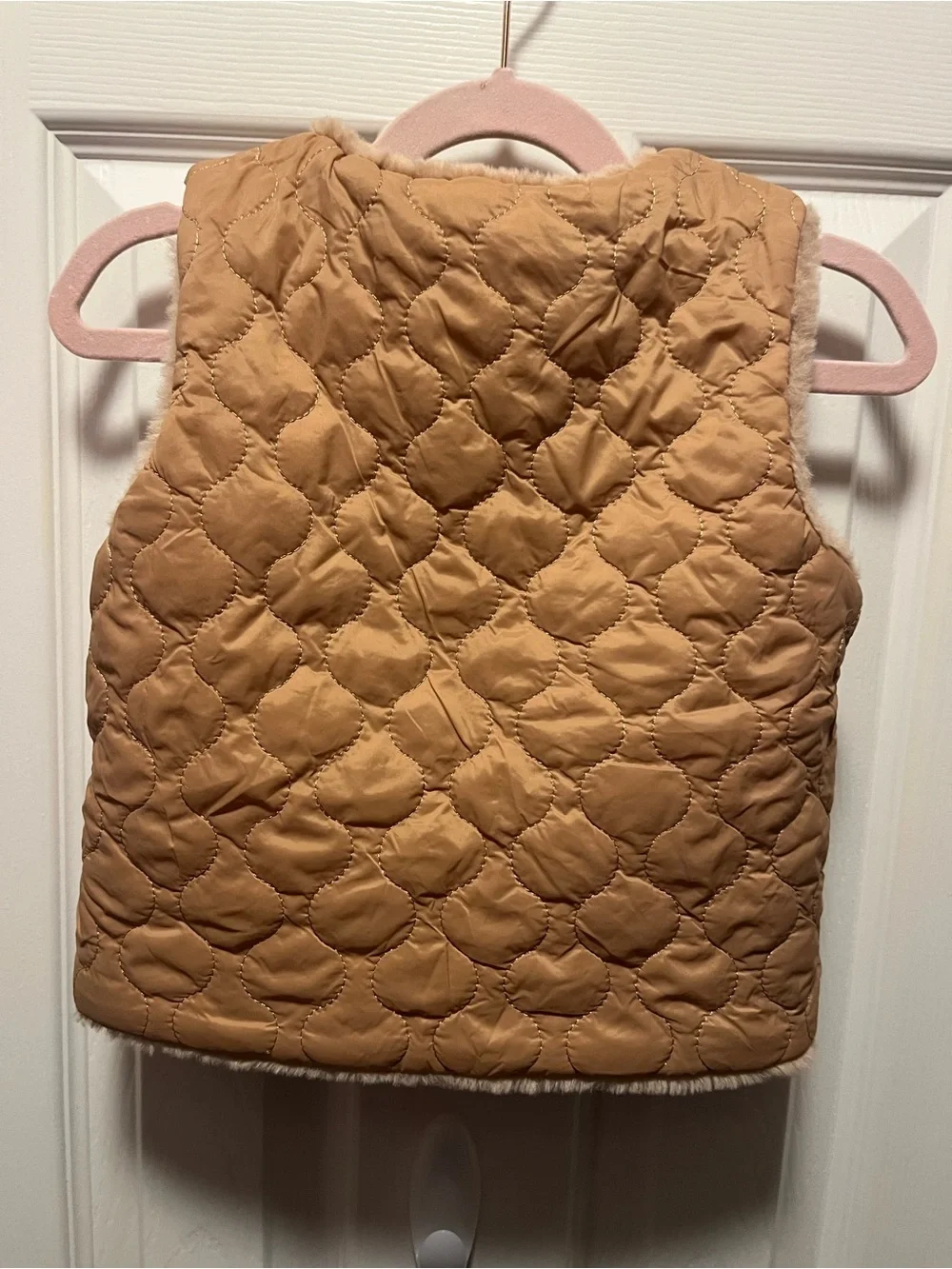 Cat and Jack Toddler Girls Beige Faux Fur Vest Quilted Lining